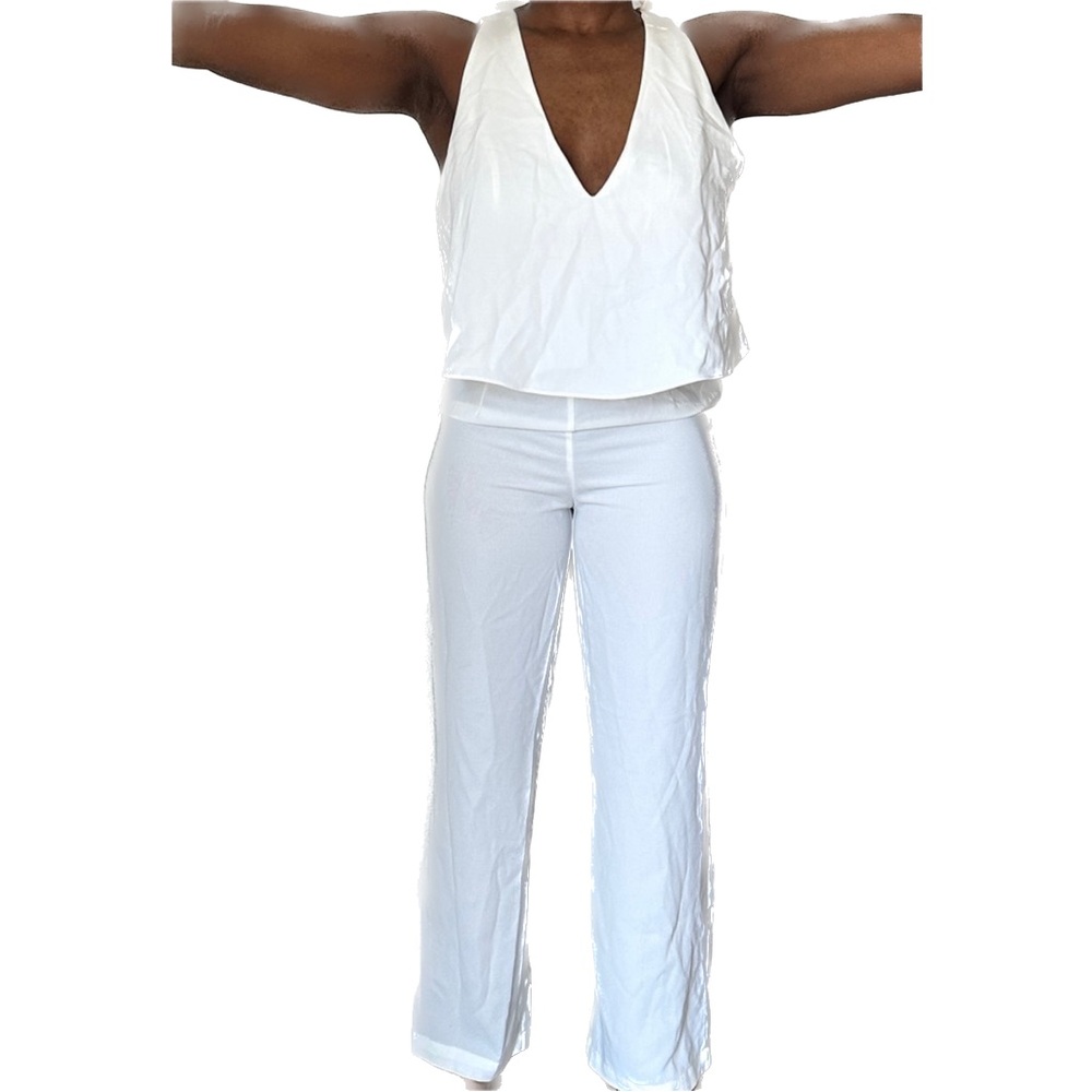 Sleeveless White Jumpsuit - Picture 2 of 6